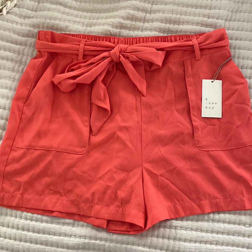 A new day high waist shorts